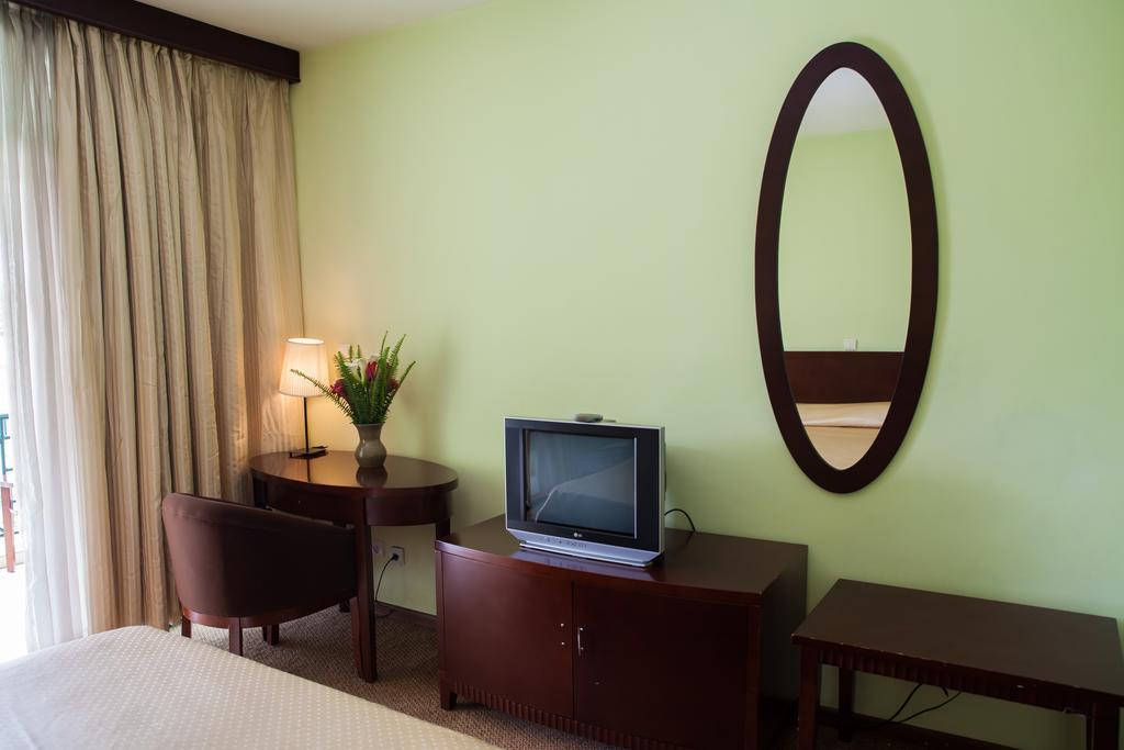 Gorillas Volcanoes Hotel Ruhengeri Rum bild