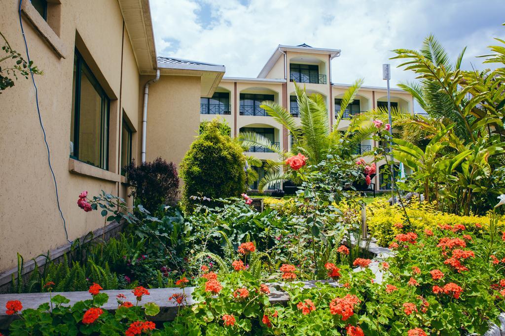 Gorillas Volcanoes Hotel Ruhengeri Exteriör bild